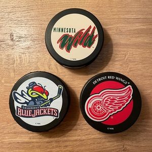 3 Retro NHL Team Pucks